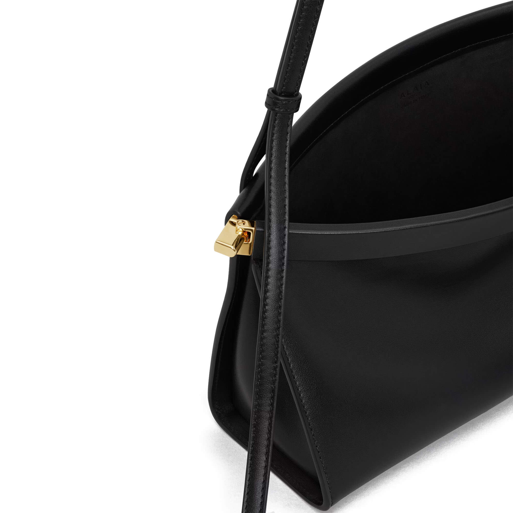 Alaïa Le Click East West Medium Bag In Leather