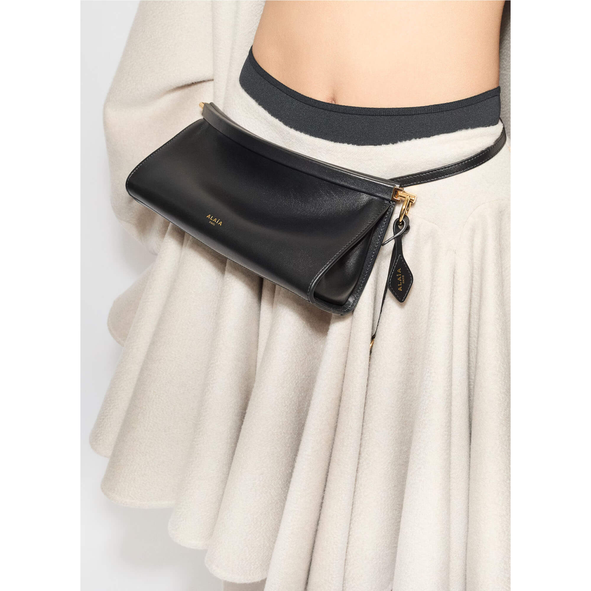 Alaïa Le Click East West Small Bag In Leather