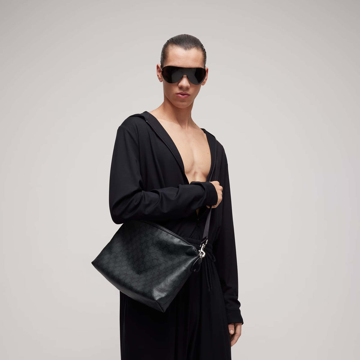 Gucci Essence Classic Medium Crossbody Bag