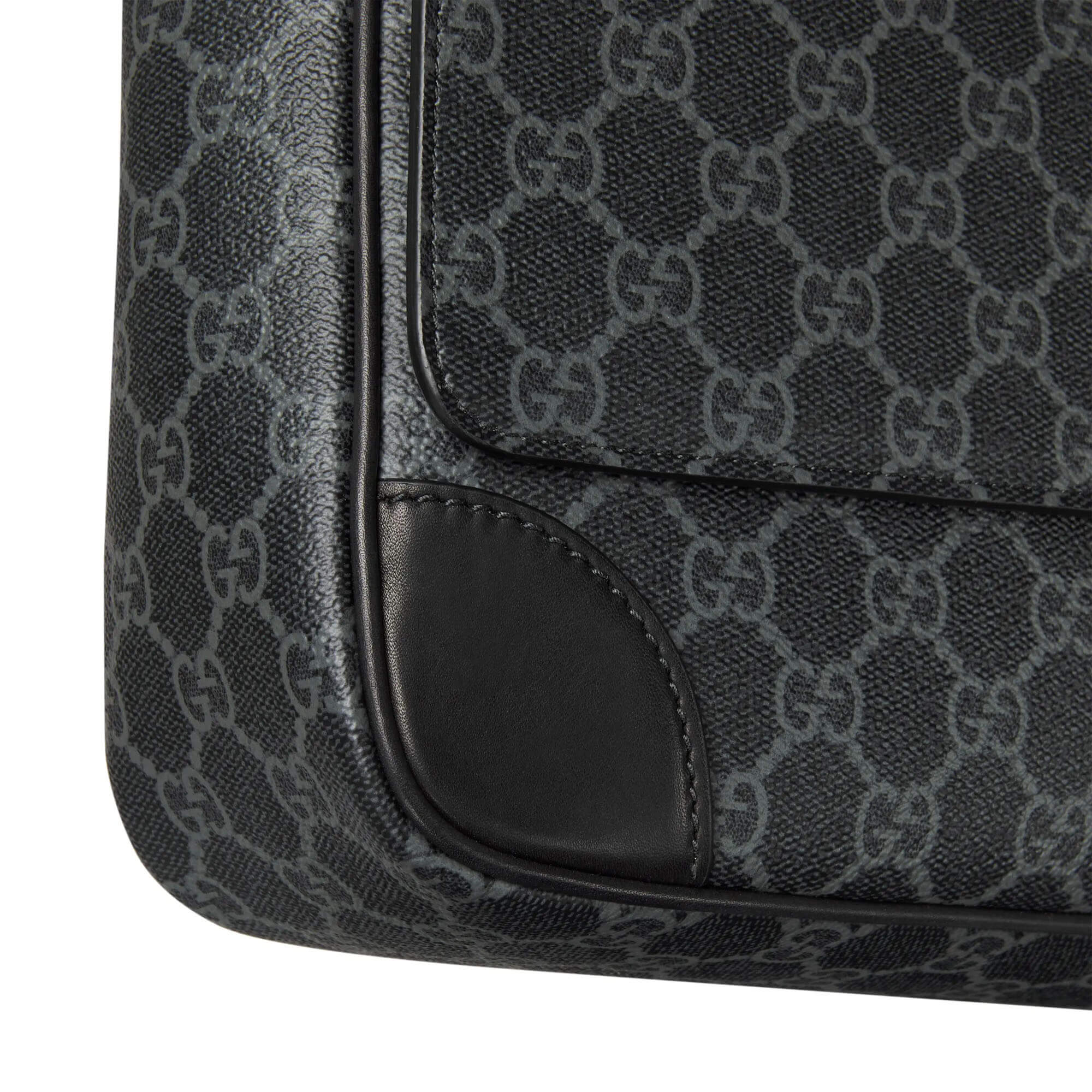 Gucc GG Emblem Medium Crossbody Bag