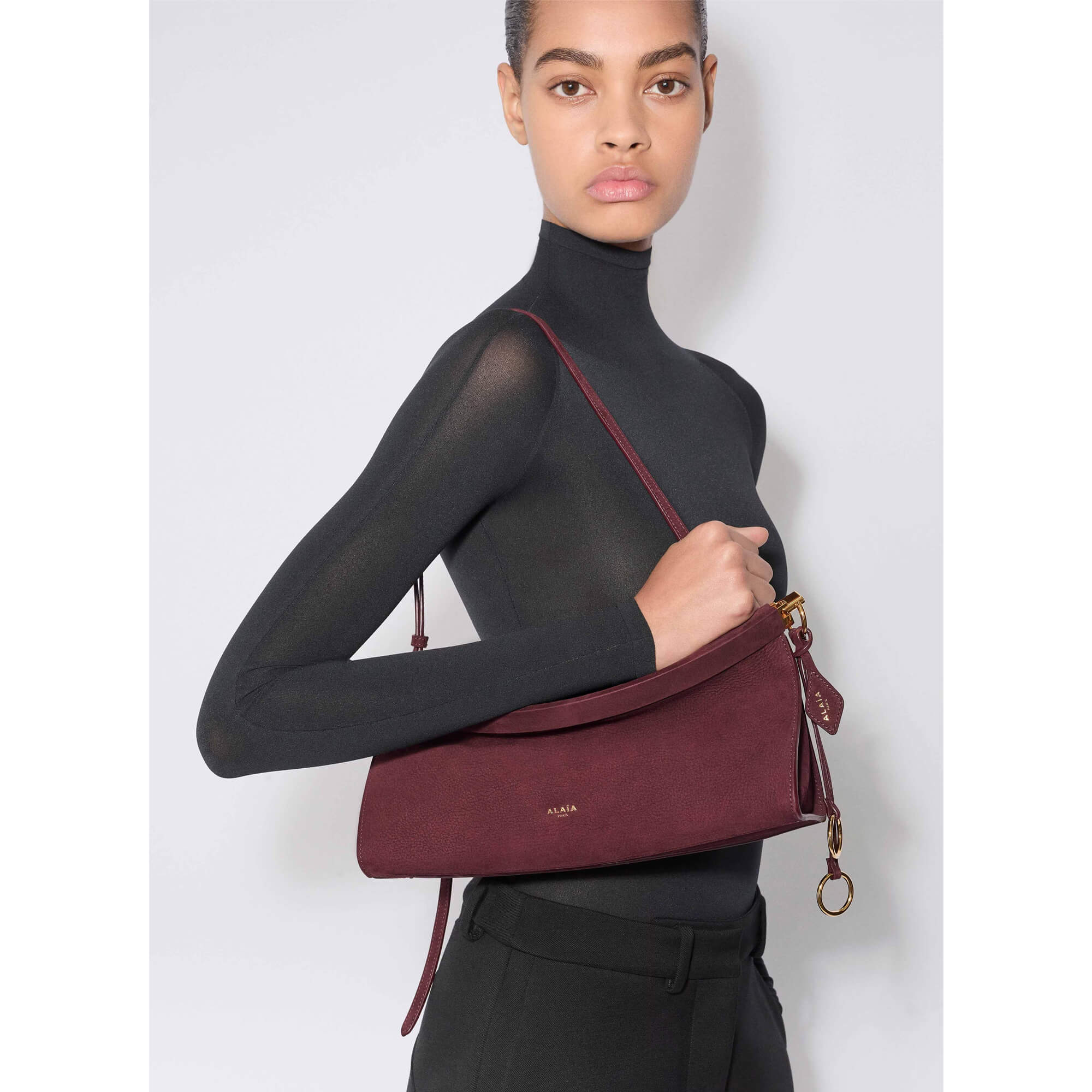 Alaïa Le Click East West Medium Bag In Nubuck
