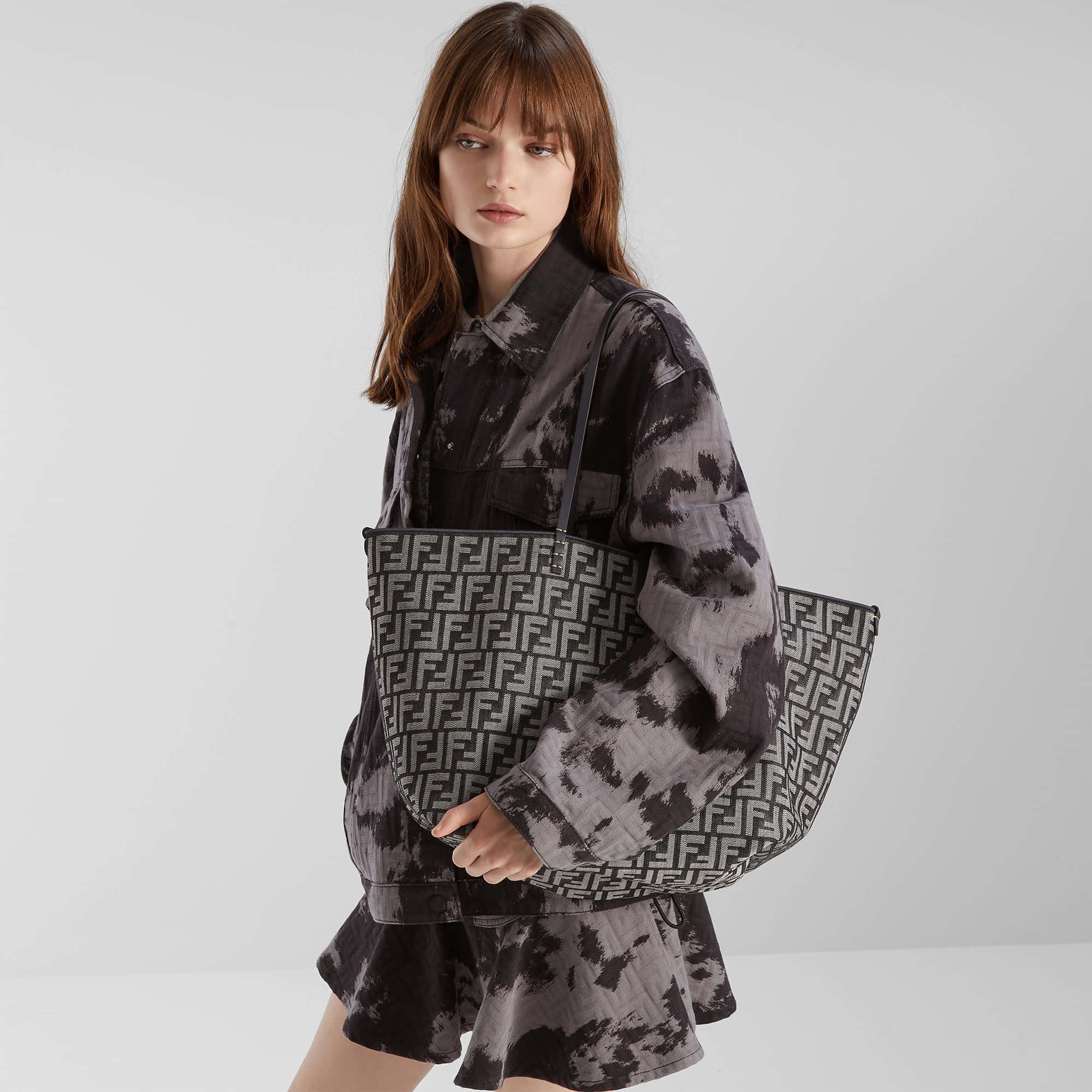 Fendi Roll Large Shopper Bag