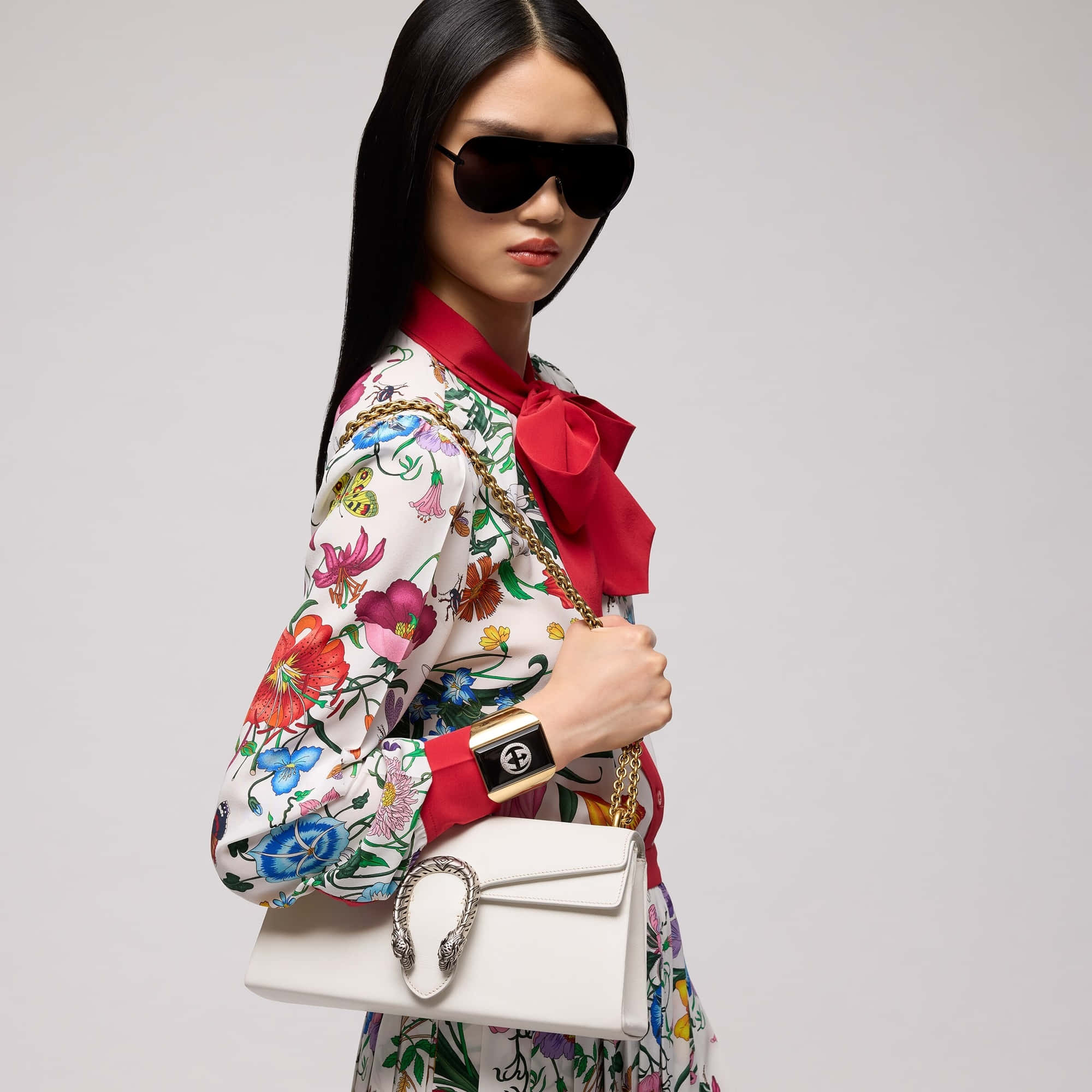 Gucci Dionysus Medium Shoulder Bag