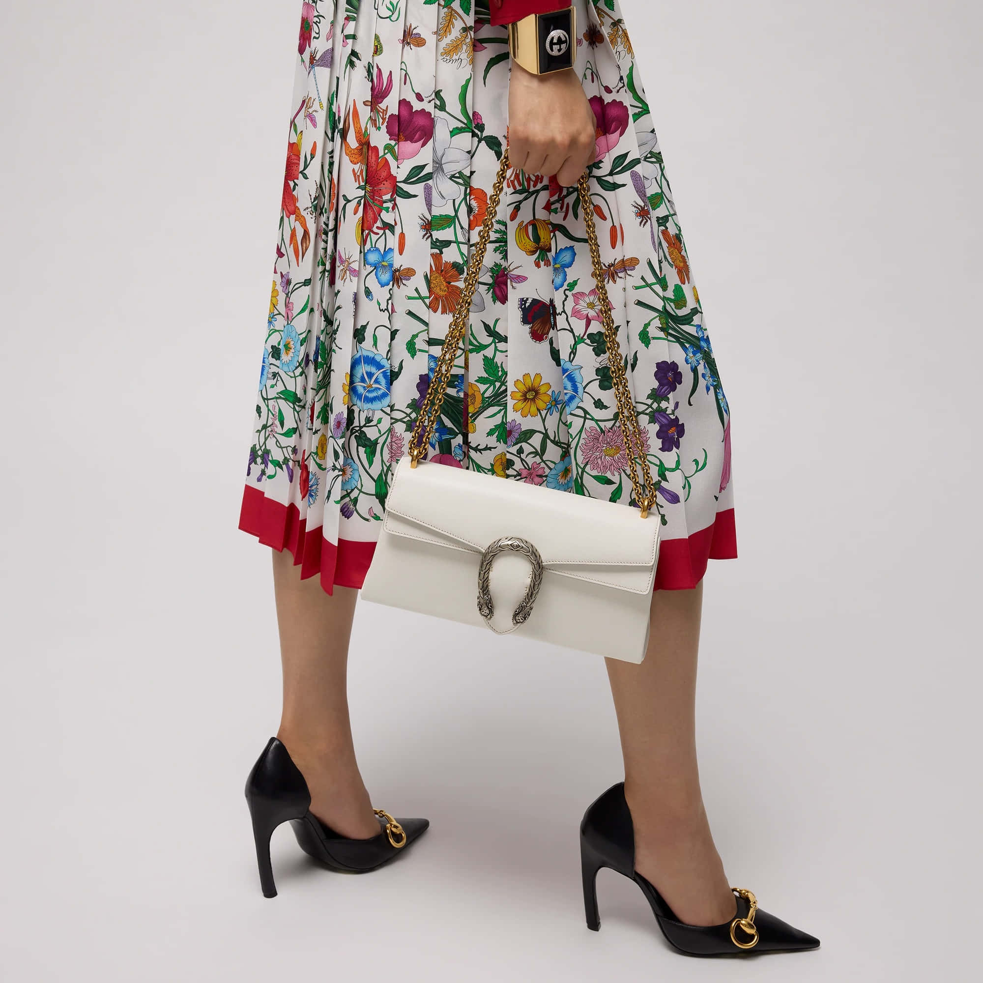 Gucci Dionysus Medium Shoulder Bag