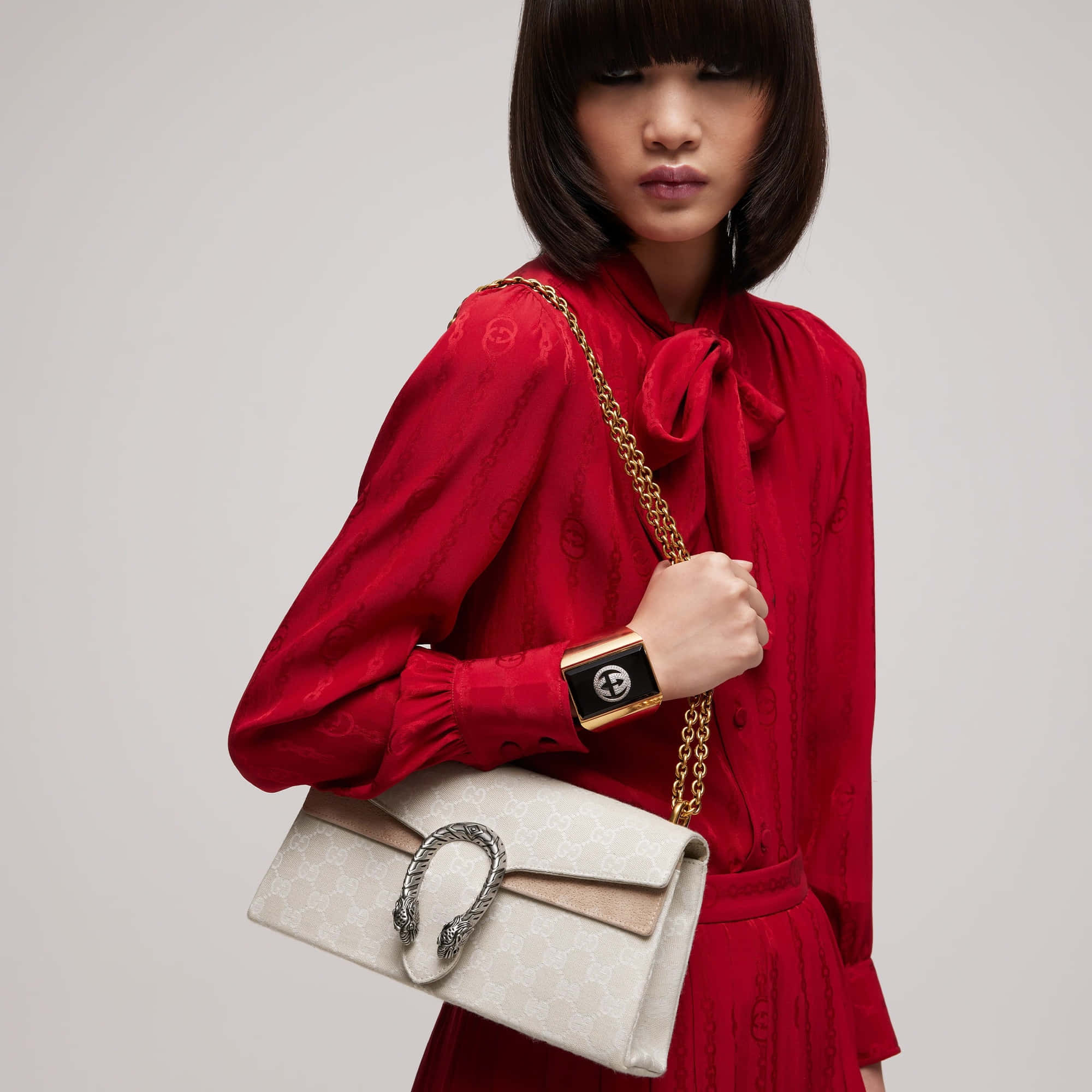 Gucci Dionysus Medium Shoulder Bag