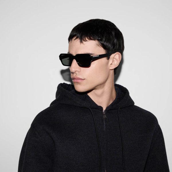 Gucci Rectangular Frame Sunglasses - Image 3